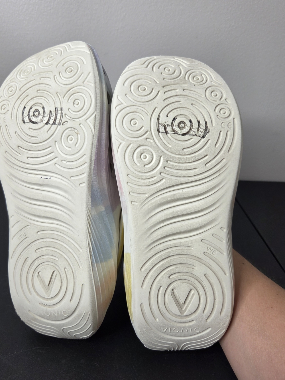 Vionic Wave RX Recovery Mules With Heel Strap - Picture 10 of 10